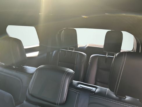 Used 2017 Ford Explorer Limited AWD/4WD image 26