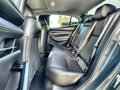 Used 2025 MAZDA MAZDA3 2.5 Turbo Sedan w/Premium Plus image 19