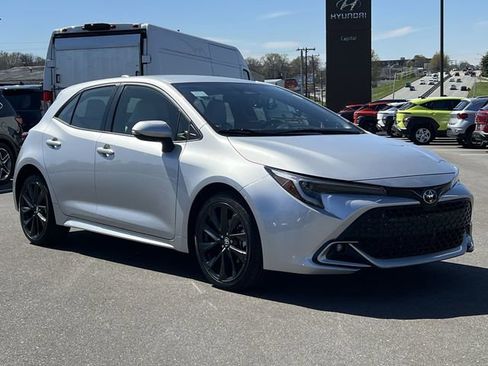 Used 2025 Toyota Corolla XSE FWD image 38