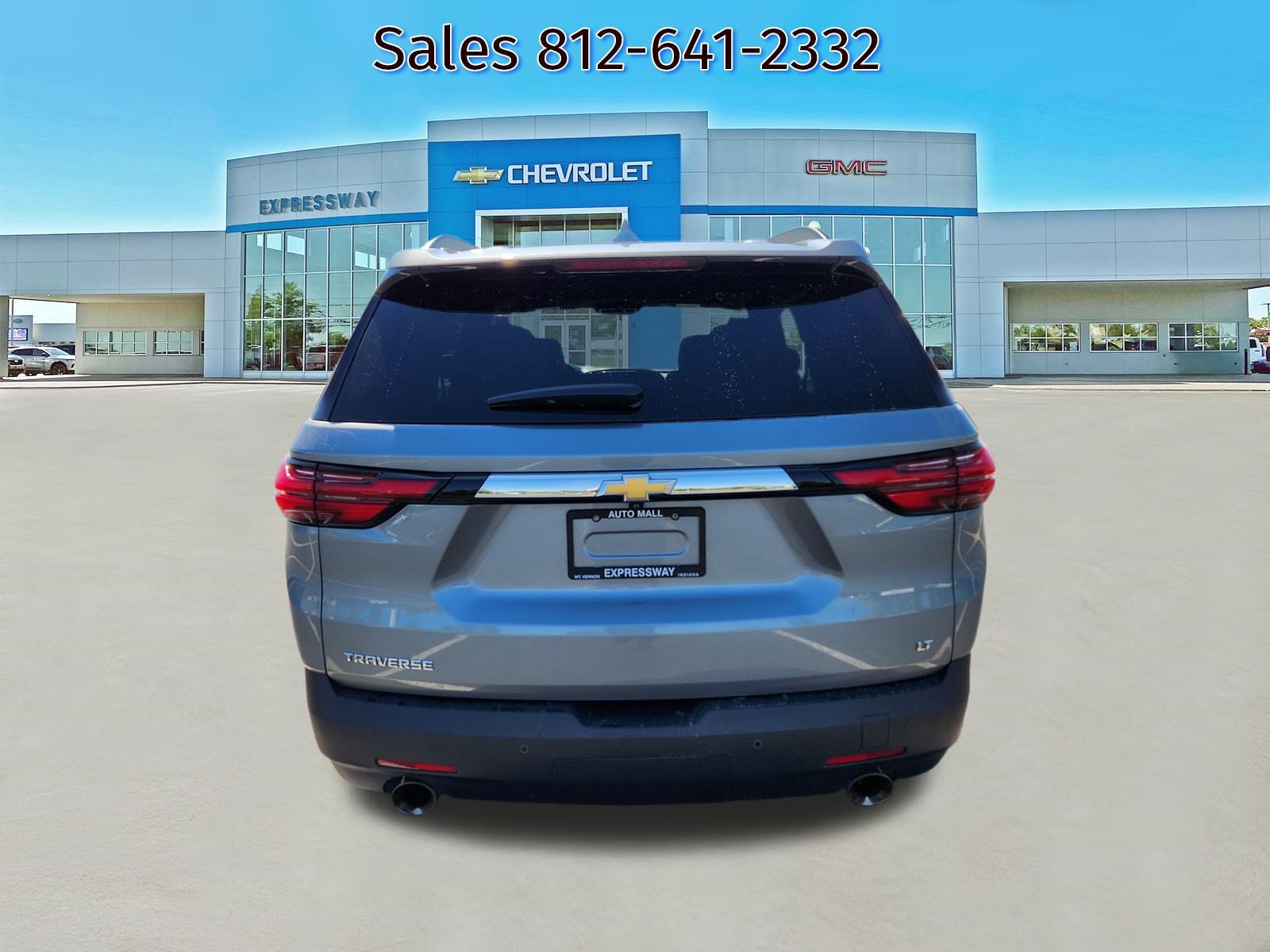 Used 2023 Chevrolet Traverse LT FWD image 6