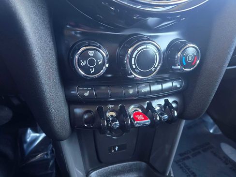 Used 2022 MINI Cooper 2-Door Hardtop image 23