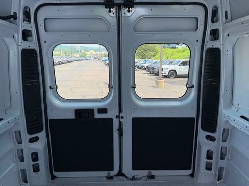 Used 2026 RAM ProMaster 3500 w/ Quick Order Package 22G SLT FWD image 26