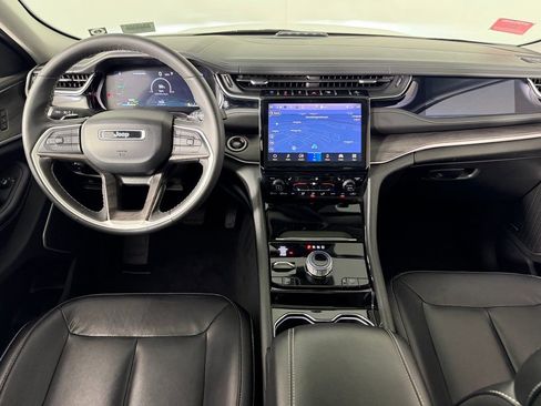 Used 2022 Jeep Grand Cherokee Limited 4xe image 13