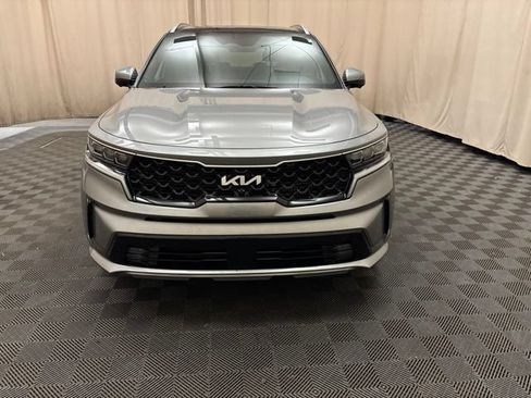 Used 2022 Kia Sorento SX Prestige w/ Panoramic Sunroof Package AWD/4WD image 2