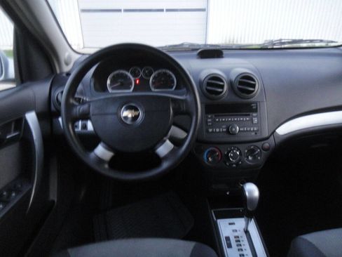 Used 2011 Chevrolet Aveo5 LT w/ Power and Convenience Package image 11