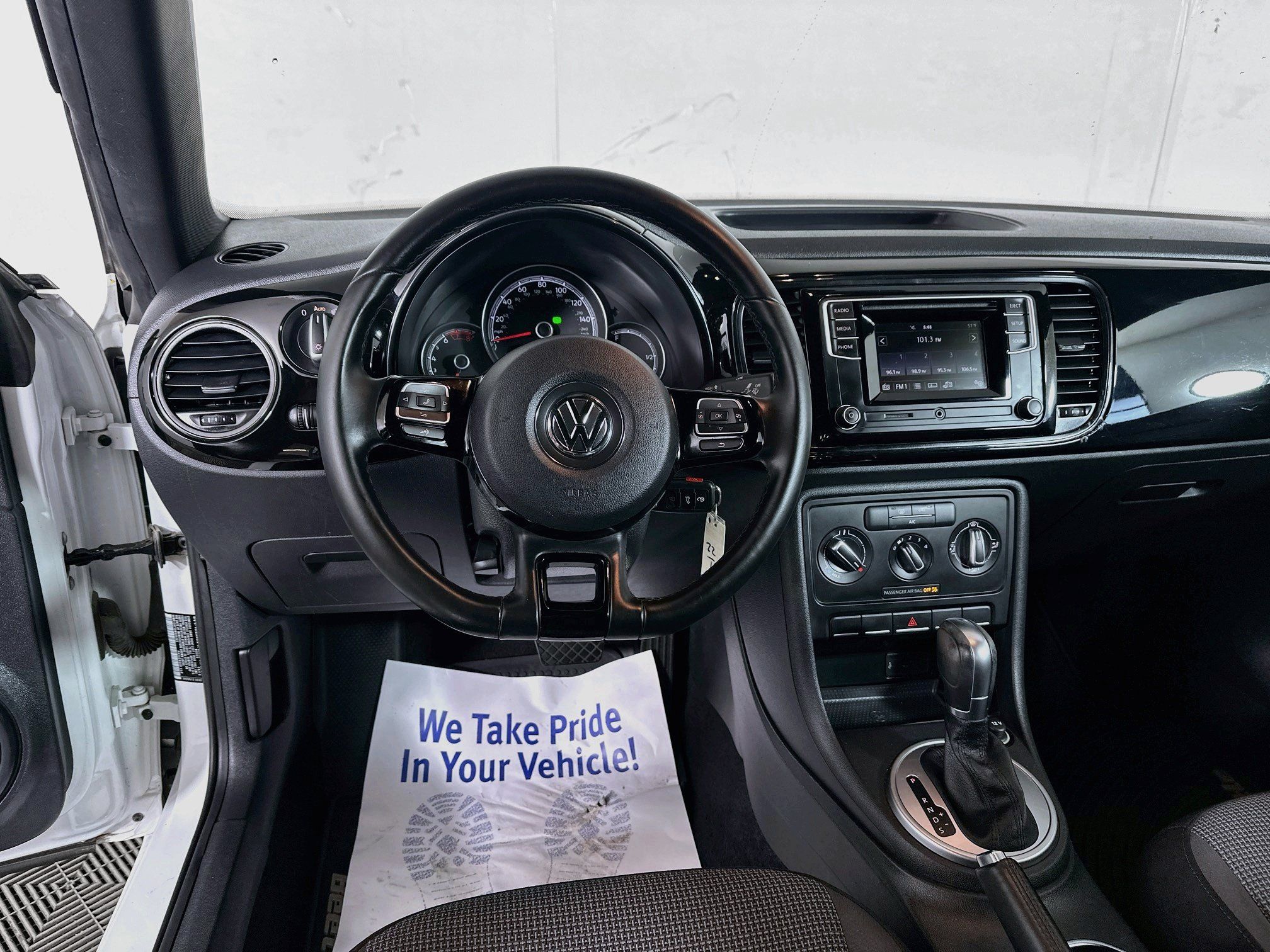 Used 2017 Volkswagen Beetle 1.8T Classic FWD image 20