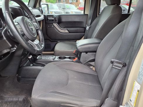 Certified 2017 Jeep Wrangler Unlimited Sport AWD/4WD image 13