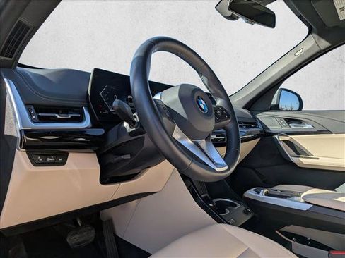Used 2024 BMW X1 xDrive28i image 10