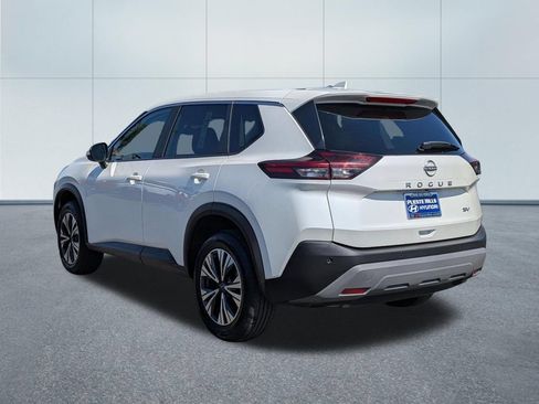 Used 2023 Nissan Rogue SV FWD image 4