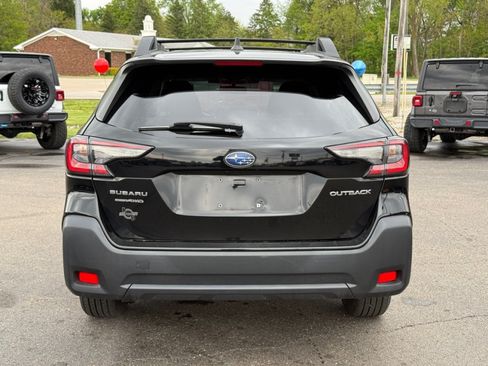 Used 2024 Subaru Outback Premium AWD/4WD image 7