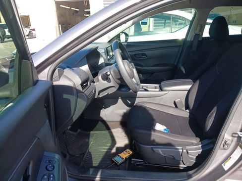 Used 2025 Nissan Sentra S FWD image 3