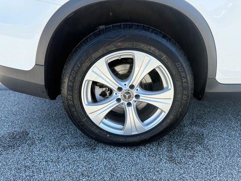 Used 2017 Mercedes-Benz GLC 300 4MATIC image 48