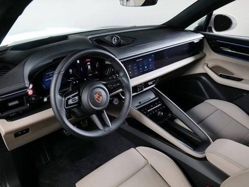 New 2026 Porsche Macan 4S Electric AWD/4WD image 21