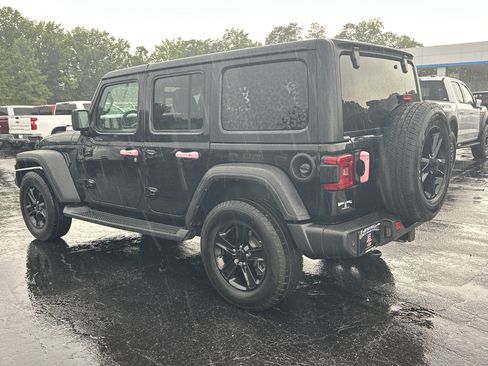 Used 2022 Jeep Wrangler Unlimited Sport AWD/4WD image 6