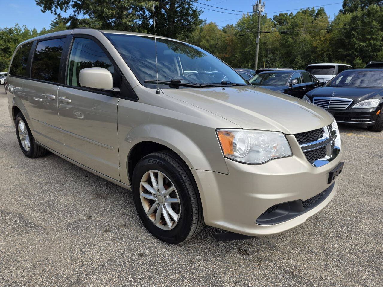 Used 2015 Dodge Grand Caravan SXT FWD image 7