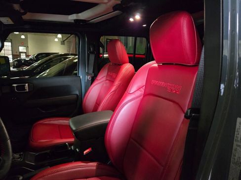 Used 2024 Jeep Wrangler Unlimited Rubicon 392 image 25