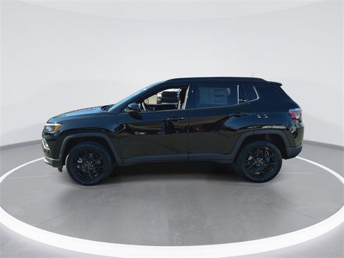 New 2026 Jeep Compass Latitude image 5