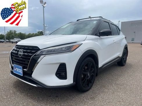 Used 2024 Nissan Kicks SR w/ SR Premium Package FWD image 1