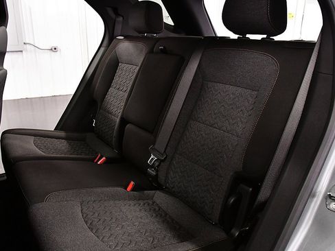 Used 2023 Chevrolet Equinox LT image 29