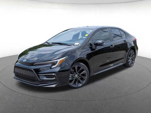 Used 2025 Toyota Corolla SE FWD image 1