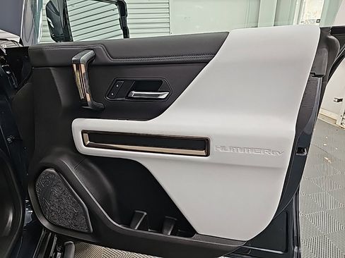 New 2025 GMC Hummer EV 3X w/ Extreme Off-Road Package image 44