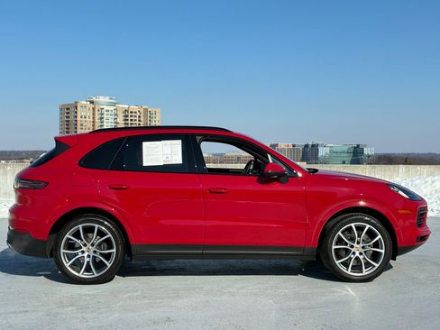 Certified 2023 Porsche Cayenne image 7