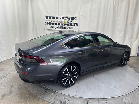 Used 2023 Honda Accord Hybrid Touring image 8