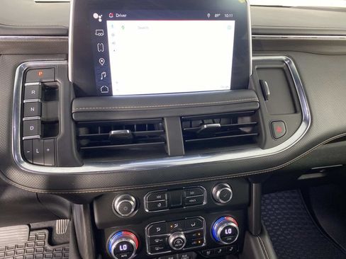 Used 2023 GMC Yukon XL AT4 w/ AT4 Premium Package AWD/4WD image 15