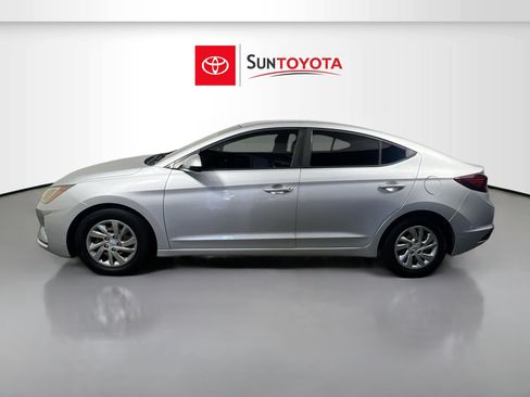 Used 2019 Hyundai Elantra SE w/ Cargo Package FWD image 7