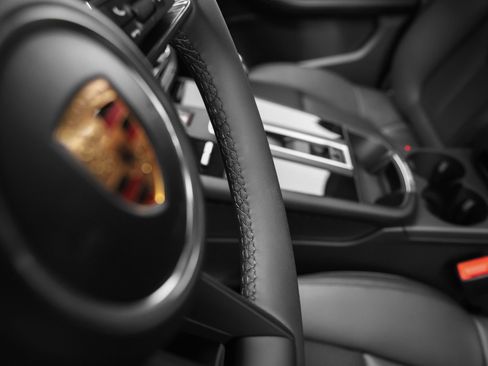 New 2026 Porsche Macan image 33