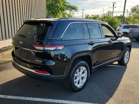 Used 2023 Jeep Grand Cherokee Limited AWD/4WD image 4