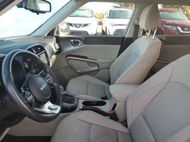 Certified 2024 Kia Soul EX FWD image 17