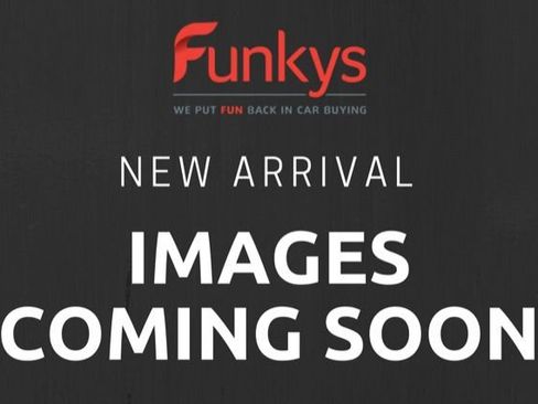 Used 2017 Ford Explorer XLT w/ Equipment Group 202A AWD/4WD image 3