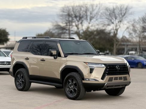 Used 2025 Lexus GX 550 image 1