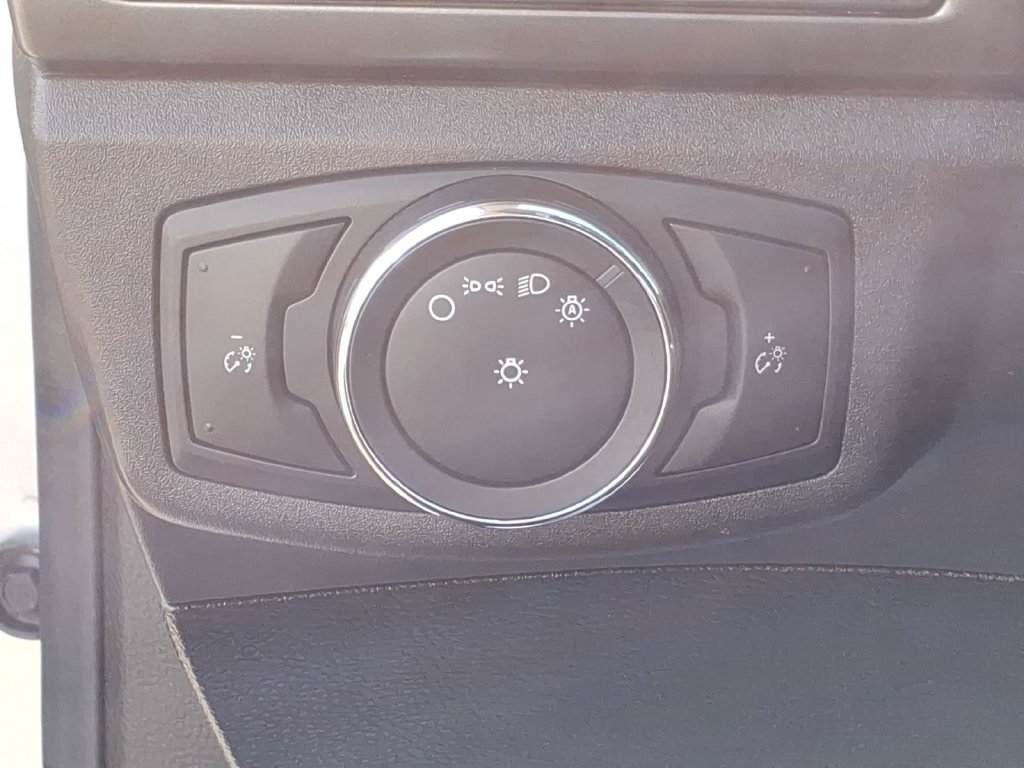 Used 2014 Ford Fusion SE FWD image 15