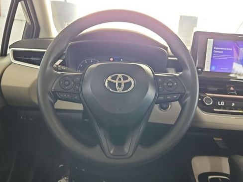 Used 2025 Toyota Corolla LE w/ LE Premium Package FWD image 12