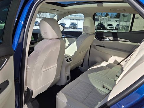 Used 2023 Buick Envision Avenir image 22