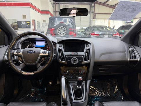 Used 2013 Ford Focus ST FWD image 20