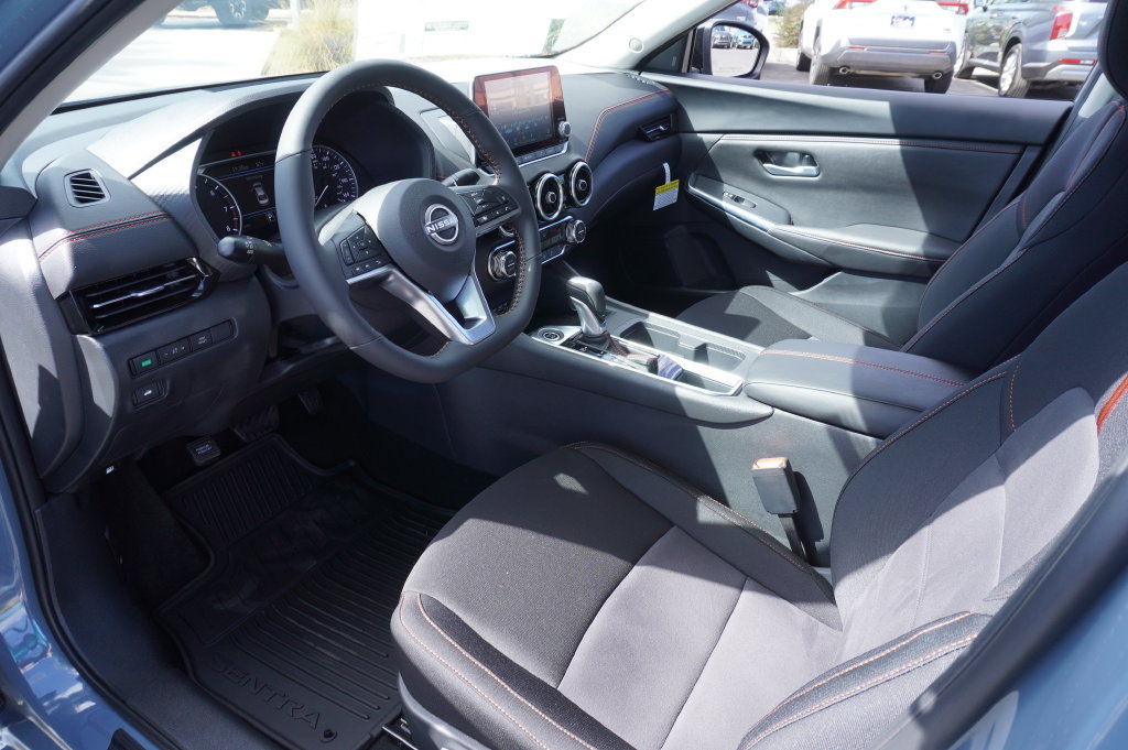 Certified 2025 Nissan Sentra SR FWD image 15