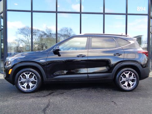 Used 2021 Kia Seltos EX image 7