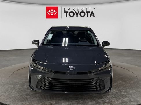Used 2025 Toyota Camry LE FWD image 14