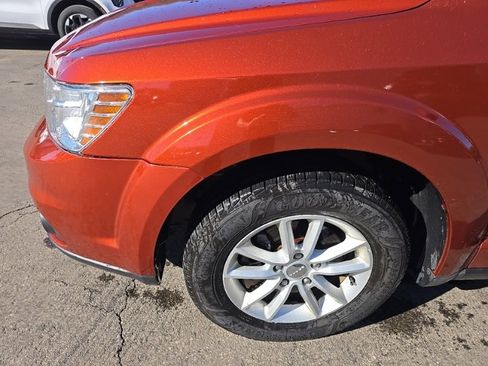 Used 2014 Dodge Journey SXT w/ Flexible Seating Group image 9