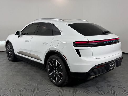 Certified 2025 Porsche Macan Turbo Electric AWD/4WD image 3