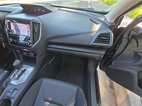 Used 2017 Subaru Impreza 2.0i image 9