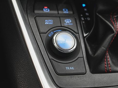 Used 2022 Toyota RAV4 XSE w/ Premium Package image 30