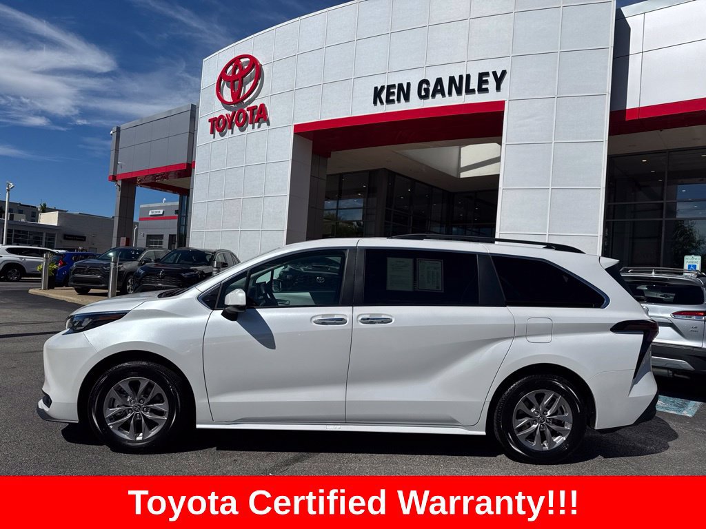 Certified 2026 Toyota Sienna XLE FWD image 3