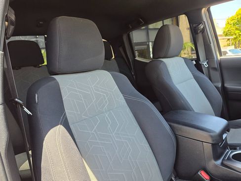 Used 2020 Toyota Tacoma TRD Off-Road w/ Technology Package RWD image 15