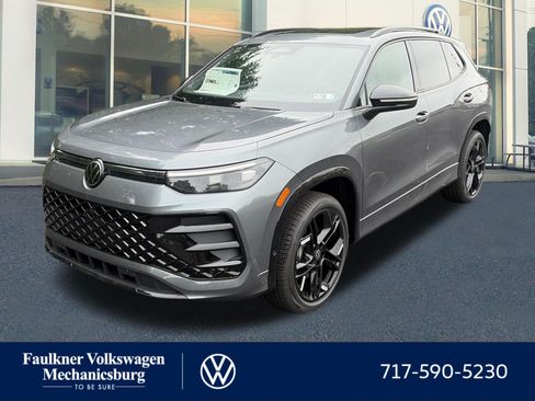 New 2026 Volkswagen Tiguan SE R-Line AWD/4WD image 1