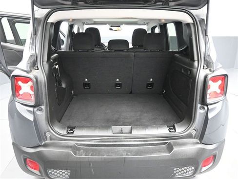 Used 2023 Jeep Renegade Altitude w/ Sun/Sound Group image 19