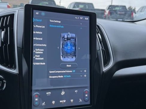 Used 2024 Ford Edge SEL image 39